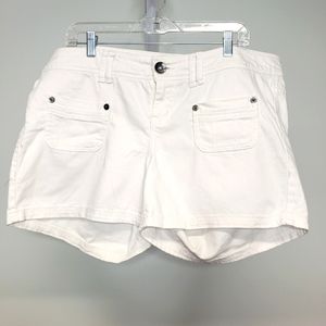Torrid White Flat Front Pocket Shorts Size 18